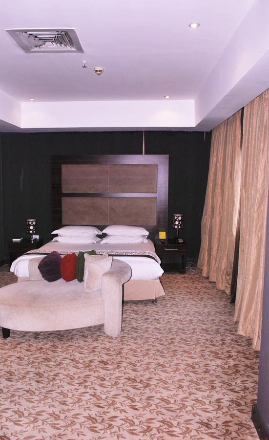 Best Premier Hotel Port Harcourt Buitenkant foto