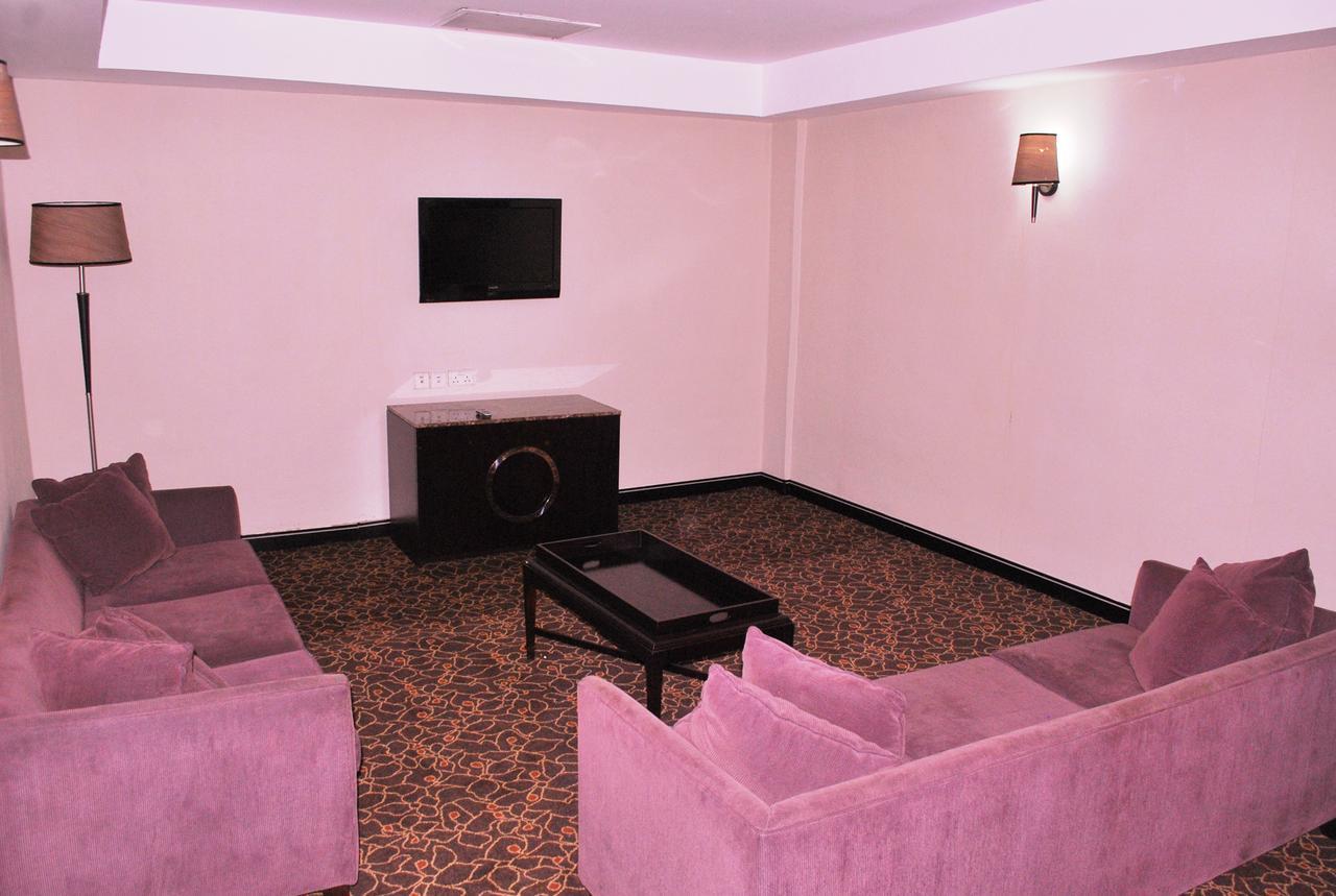 Best Premier Hotel Port Harcourt Buitenkant foto